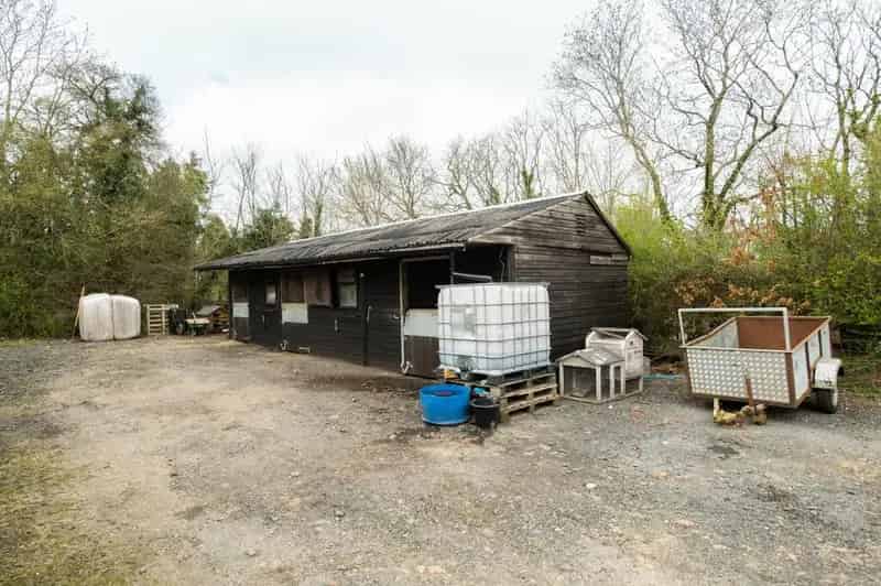 Live Work Unit with Stables and Paddocks Near Stratford-upon-Avon