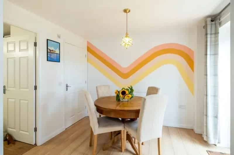 3 Bed House for Sale Spacious Family Home with Garage and Gardens