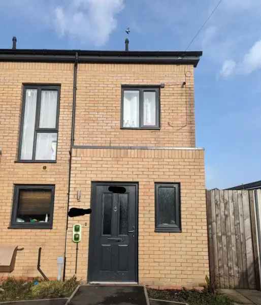 3 Bed End Terraced House Family Home Private Garden Driveway