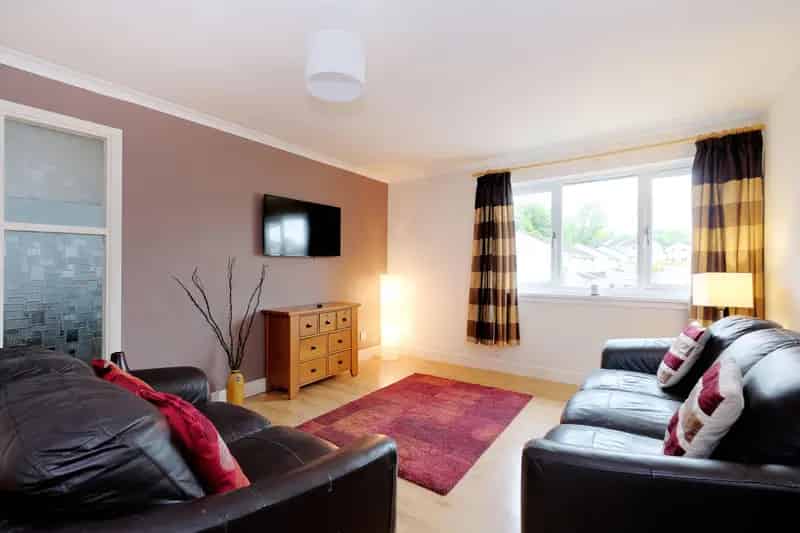 Immaculate 2-Bedroom Flat in Westhill with Garage and Gardens