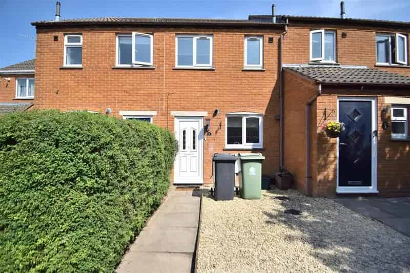 2 Bedroom Terrace House to Rent Quedgeley