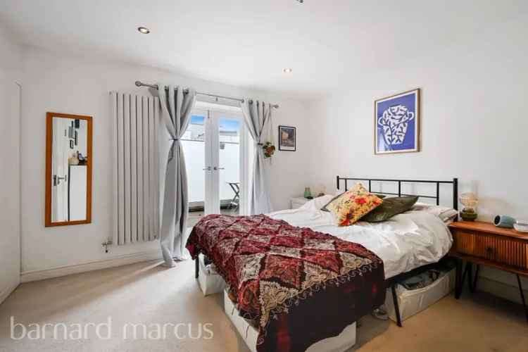 3-Bed Flat near Tooting Broadway Tube Station