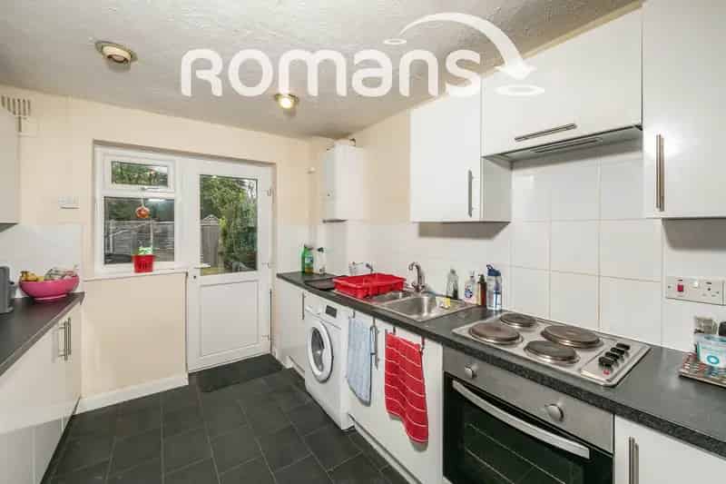 3 Bedroom House Near South Lake Earley Station No Deposit Option