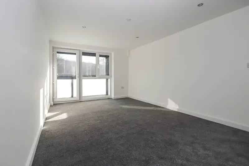 2 Bedroom Flat to Rent Halifax West Yorkshire HX2
