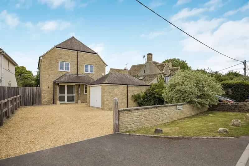 4 Bedroom Detached House for Sale Ashton Keynes