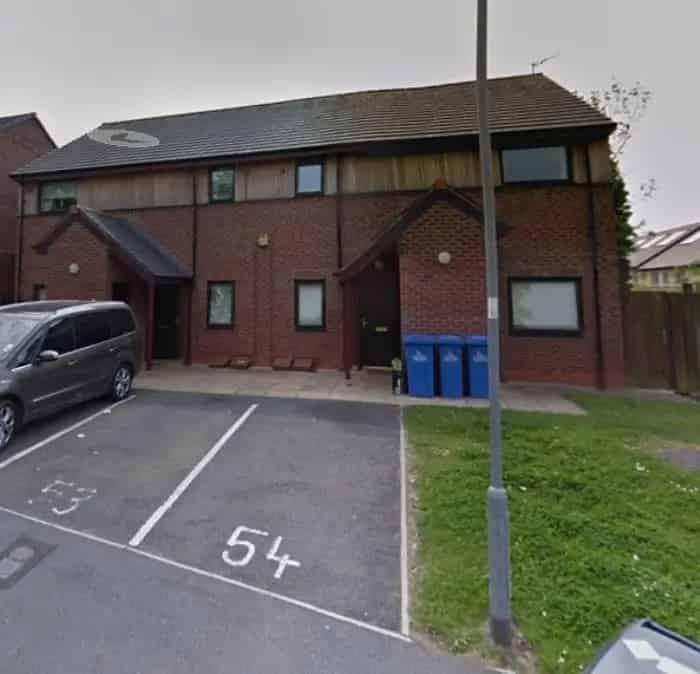 2 bed flat in Castlefields