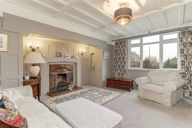 3 Bedroom Detached House to Rent Near Village Centre