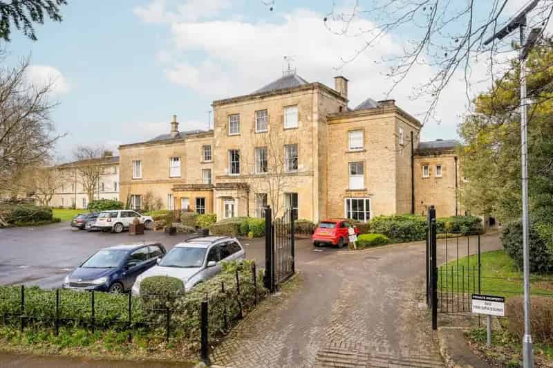 3 Bedroom Apartment for Sale