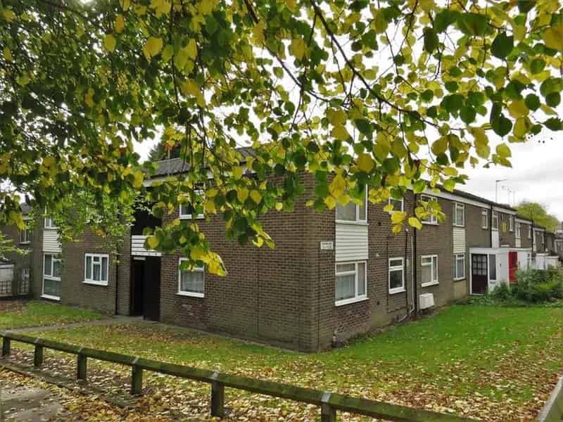 2 Bedroom Flat to Rent - Roman Way Estate