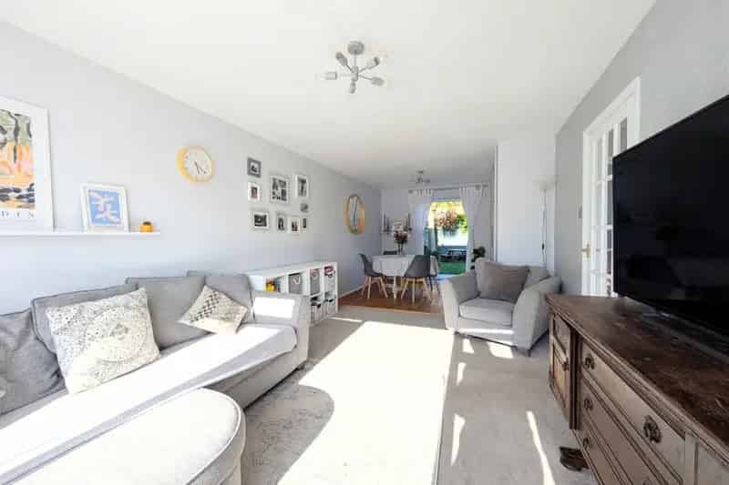 Three Bedroom Mid Terrace House Near Pevensey Castle