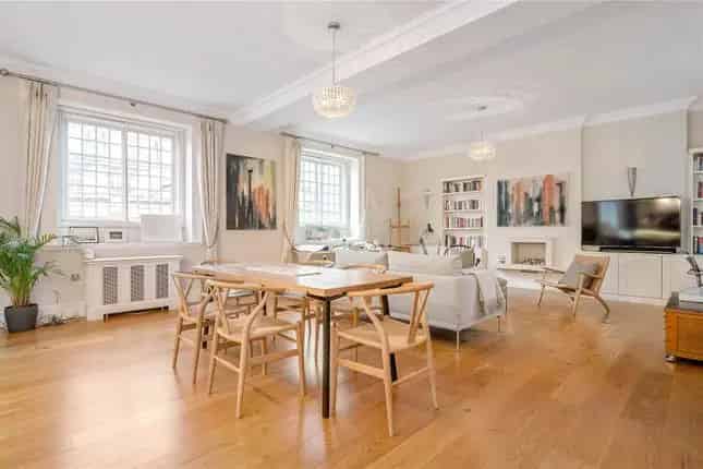 Luxury 2-Bed Apartment near Covent Garden