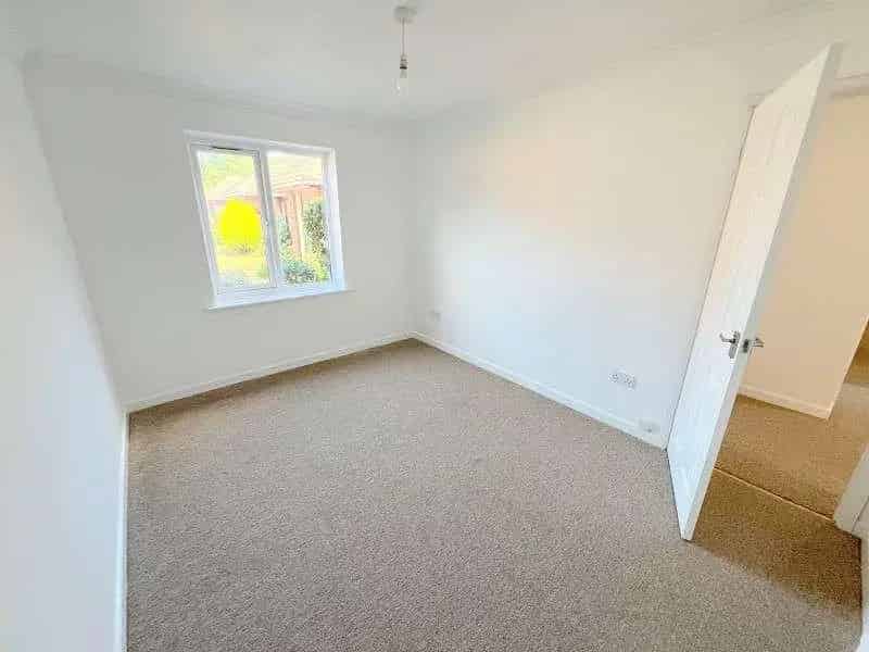 2 Bed Flat for Sale in New Milton