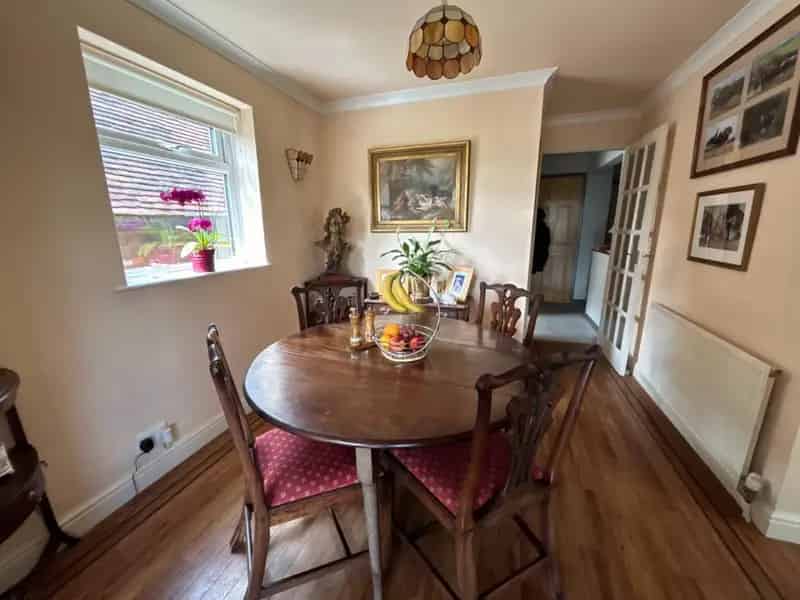3 Bedroom House with Live Work Potential and Stunning Garden
