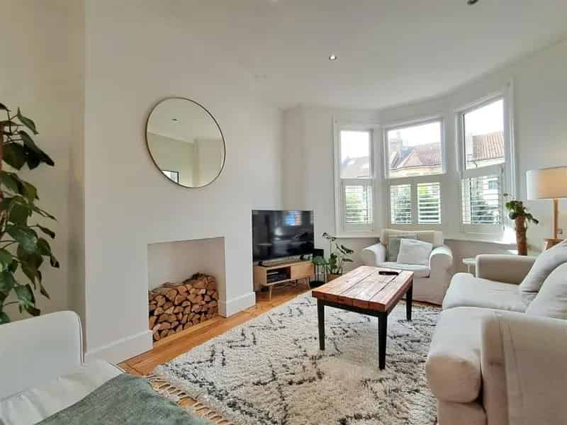 3 Bedroom Family Home Bloomfield Road Available End of August