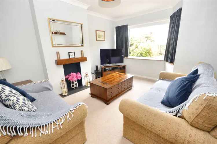 House For Sale in Leeds, England