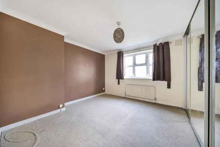 Large 2 Bedroom Apartment near Beckenham High Street