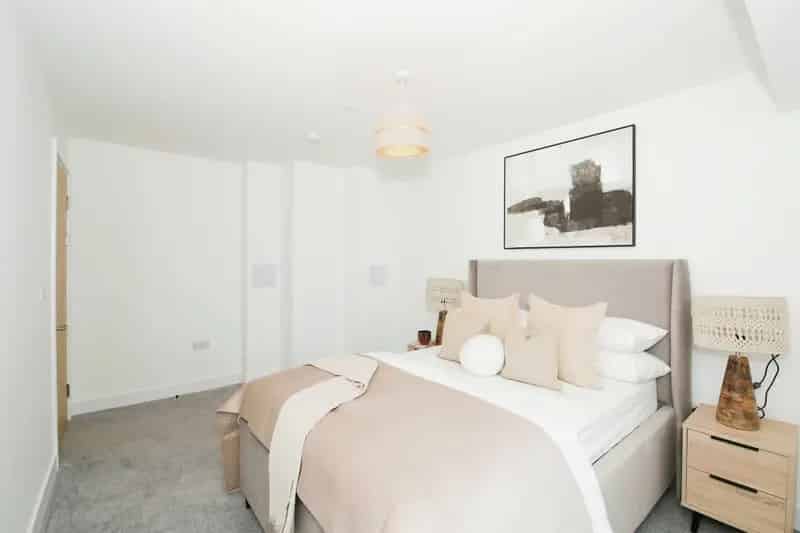 Peterborough City Centre Apartments & Townhouses - Zero Deposit Available
