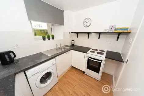 50m² Studio Flat Old Aberdeen City Centre Modern Amenities