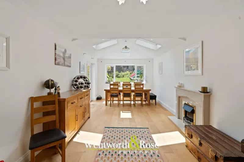 3 Bedroom Detached House for Sale in Harborne