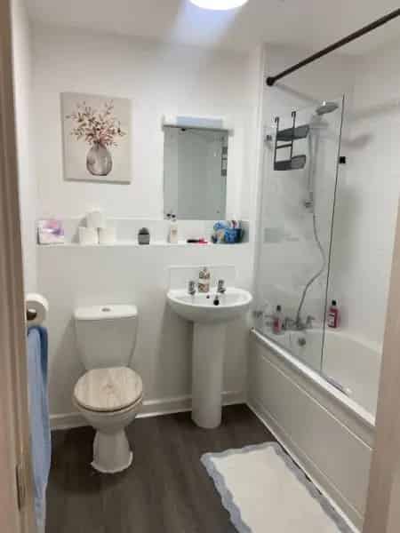 Ground Floor 1 Bed Apartment with Private Space and Parking