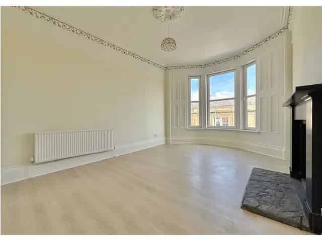 2 Bedroom Flat for Sale - Recently Upgraded