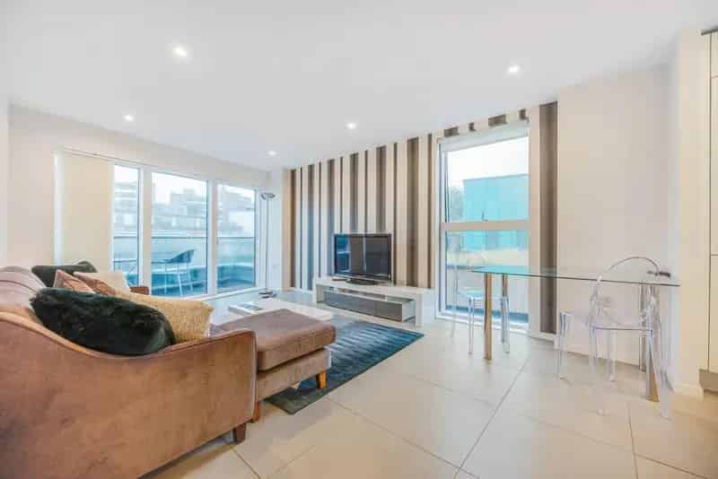 Modern 2-Bedroom 2-Bathroom Apartment in Clerkenwell