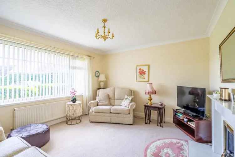 2 bedroom detached bungalow for sale