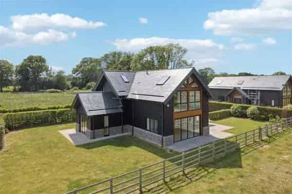 3-Bedroom New Home with Vaulted Ceilings and Open-Plan Living
