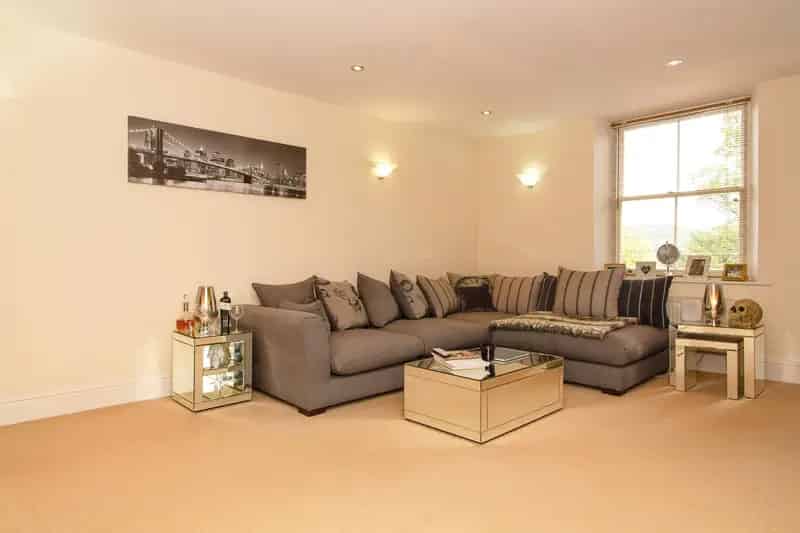 Two Bedroom Apartment Buxton High Specification Chain Free