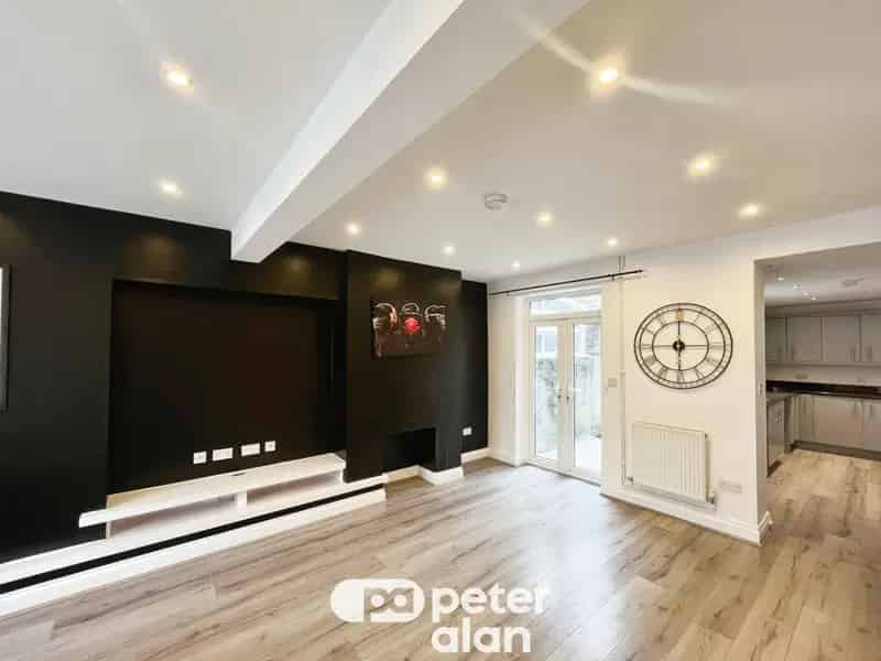 2 Bedroom House For Rent Immediately