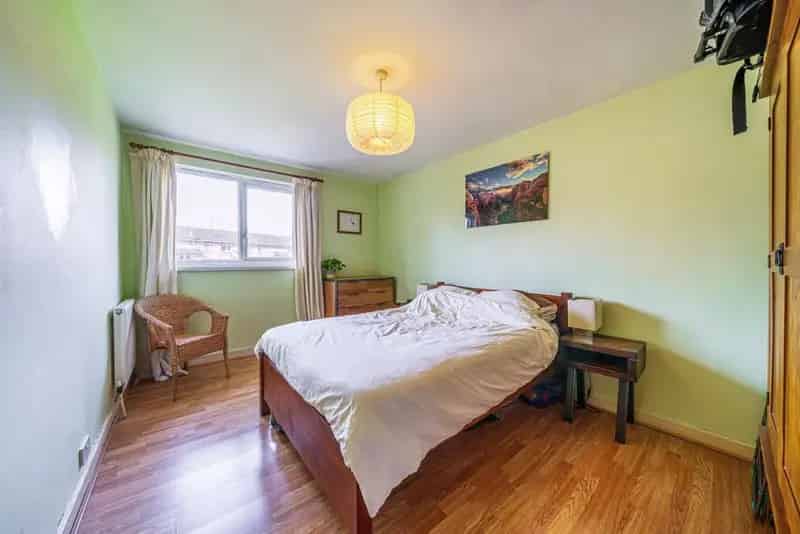 One Bedroom Flat Near Queens Road Station - Ideal First Time Buy or Investment