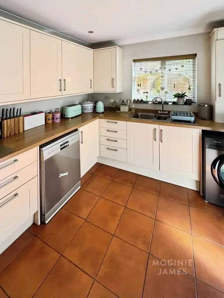 3 Bedroom Terrace House for Sale Near Amenities and Parks