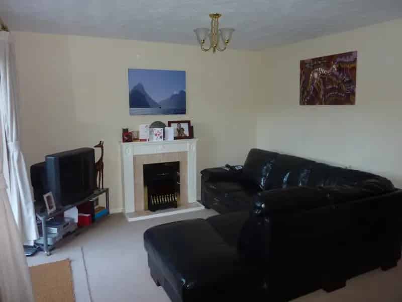 3 Bedroom House To Let in Caversham