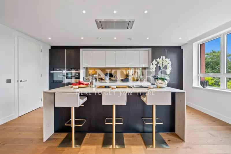 3 Bedroom Penthouse in Elie Saab Residences Hyde Park