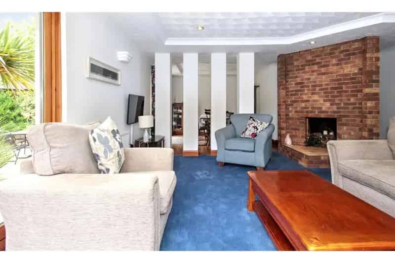 4 Bed Detached Bungalow with 2 Reception Rooms and Large Garden