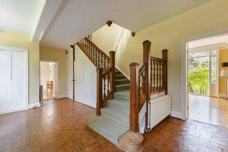 5 Bedroom Detached House for Sale in Godalming