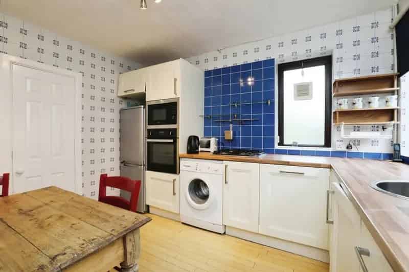 2 Bedroom Detached House Near Village