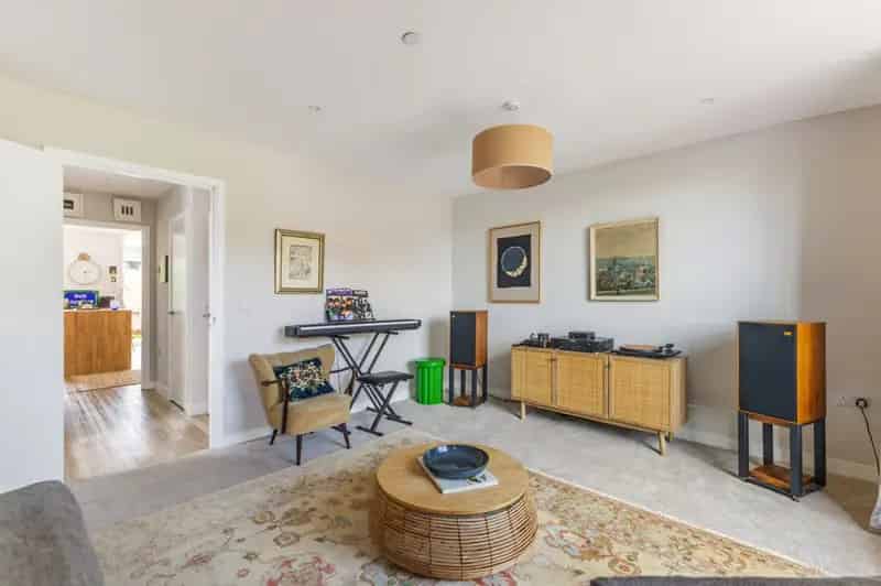 4 bedroom town house for sale