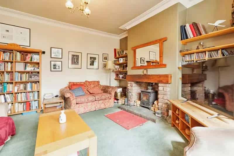 Four Bedroom Semi-Detached House in Saltaire