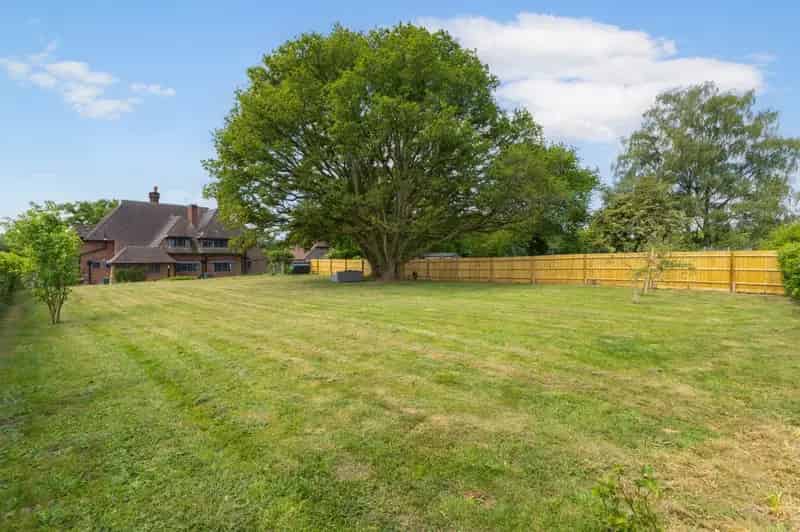 5 Bedroom Detached House for Sale in Bix