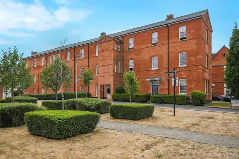 2 Bedroom Flat for Sale