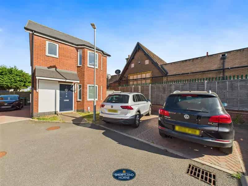 3 Bedroom Detached House to Rent Wyken