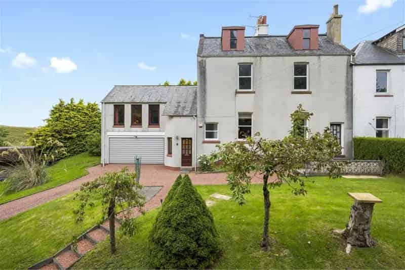 3 Bed Flat Maisonette Balerno Large Garden Garage Driveway Family Home