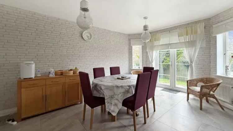 4 Bedroom Detached House For Sale Westbury