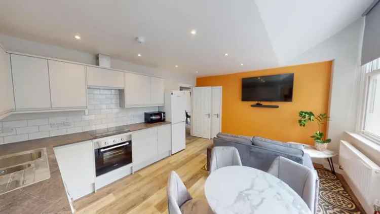 6 bedroom flat to rent