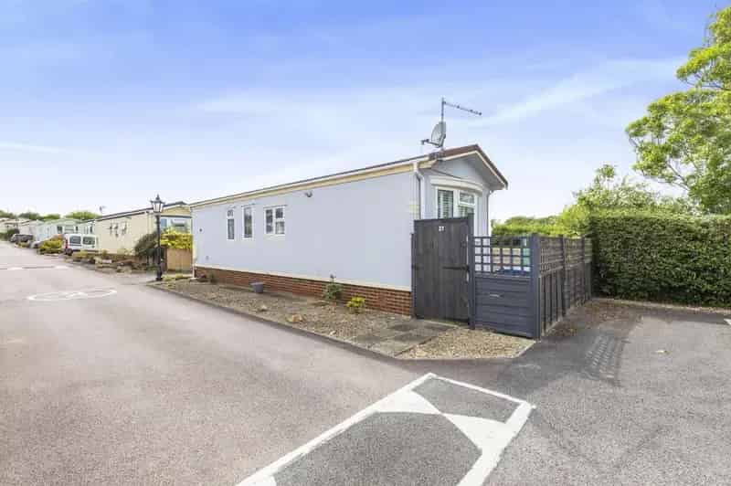 2 Bedroom Park Home for Sale