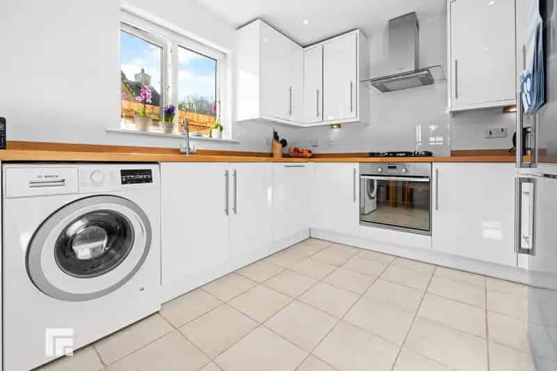 4 Bedroom End of Terrace House for Sale in Cardiff