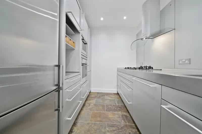 2 Bedroom Maisonette Near Brick Lane