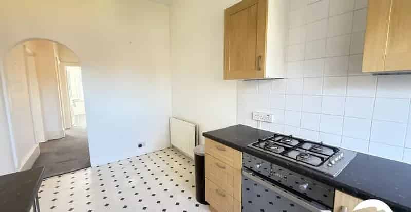 2 Bed Period Conversion Flat for Sale