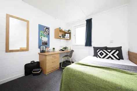Aberdeen Student Accommodation 40m² Room St Peter House